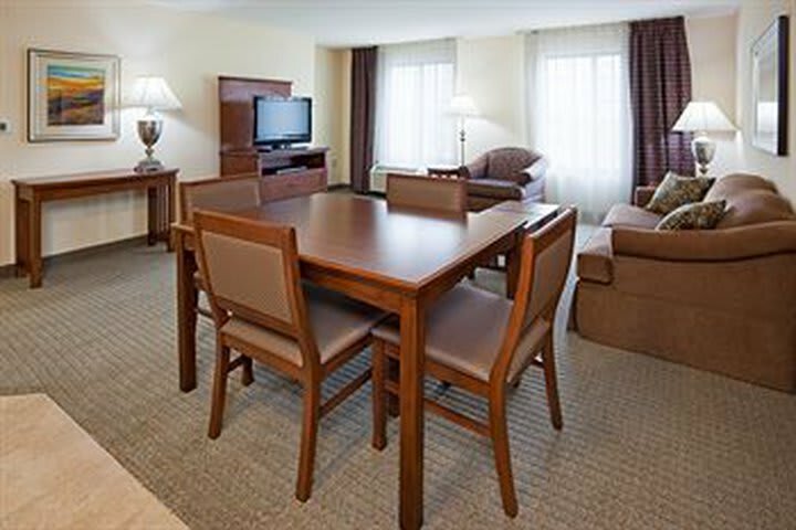 Hotel Staybridge Suites Milwaukee West-oconomowoc