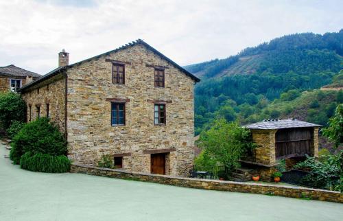 Agroturismo Casas Rurales Taramundi Verde