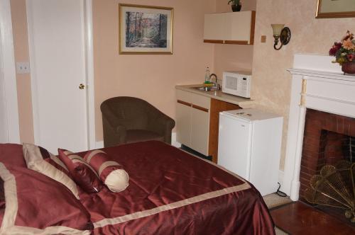 Hostal 463 Beacon Street Guest House