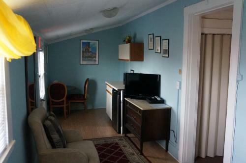 Hostal 463 Beacon Street Guest House