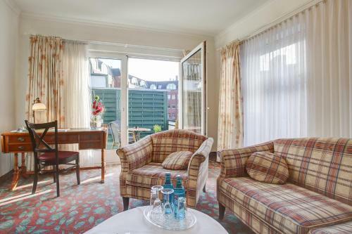Hotel Consul