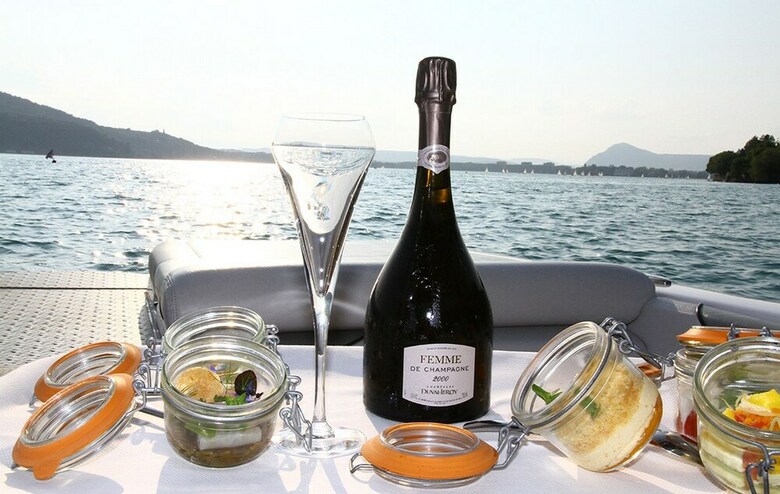 Hotel H�tel Restaurant Yoann Conte Bord Du Lac