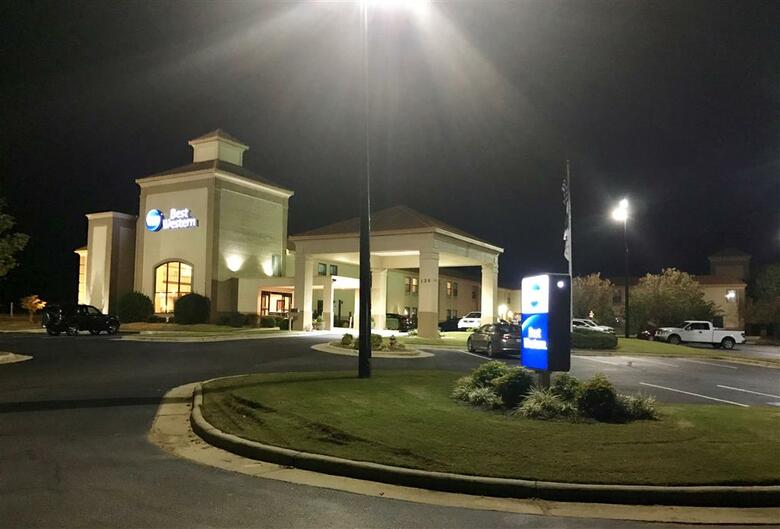 Best Western Roanoke Rapids Hotel & Suites