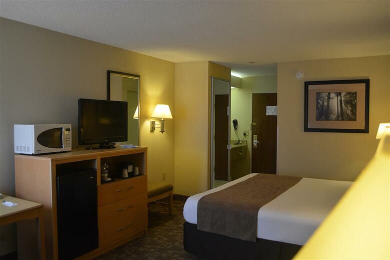 Best Western Roanoke Rapids Hotel & Suites