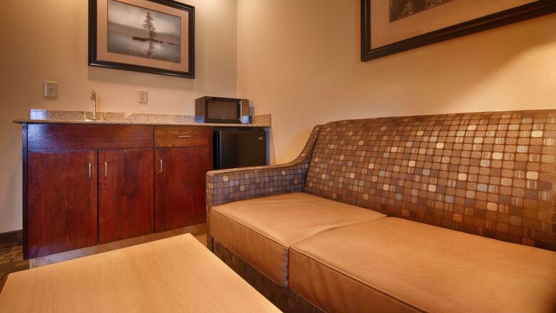 Best Western Roanoke Rapids Hotel & Suites