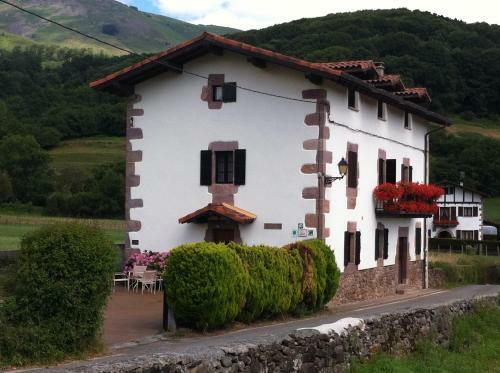 Agroturismo Casa Rural Eguzkialde