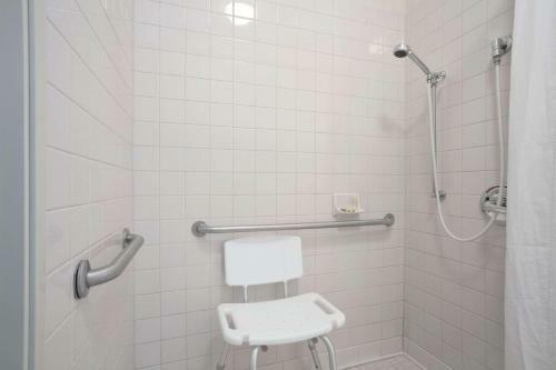 Hotel Super 8 Overland Park