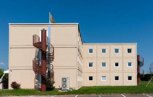 Lemon Hotel Montagny L�s Beaune