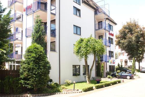 Hotel Astoria Am Urachplatz