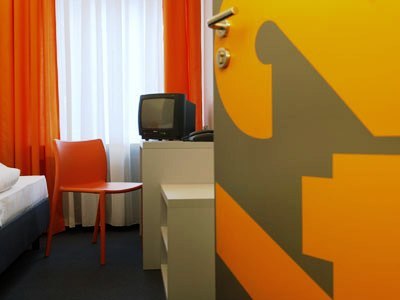 Colour Hotel
