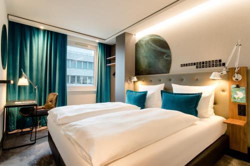 Hotel Motel One Frankfurt Airport