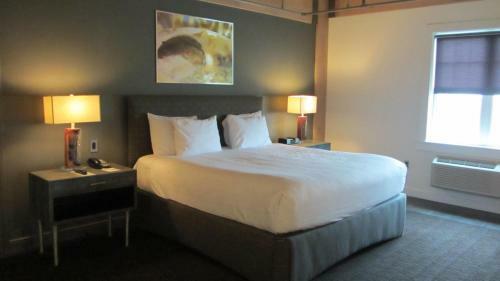 Motel Harbor House Hotel And Marina