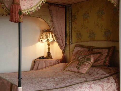Bed & Breakfast Castello Di Vigoleno