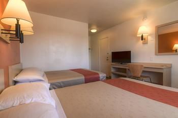 Motel 6 San Bernardino South