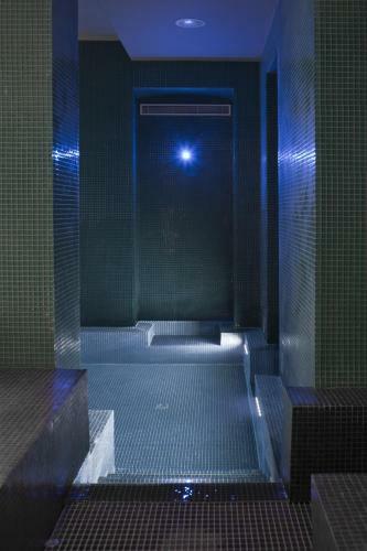 Hotel C2