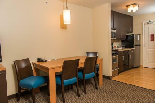 Hotel Towneplace Suites By Marriott Erie