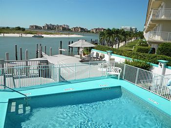 The Boathouse Motel