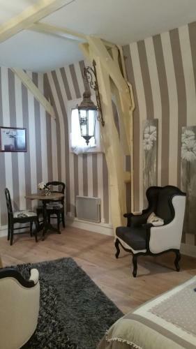 Bed & Breakfast Chambres D'h�tes - La Villa De La Paix