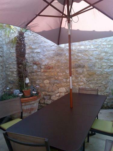 Bed & Breakfast Maison Du Th��tre Saint Bonnet