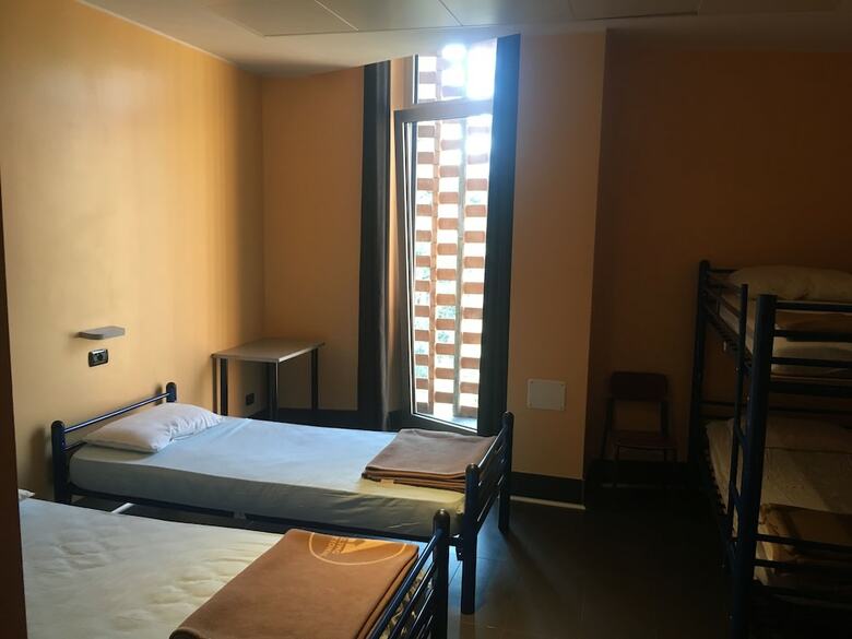 Albergue Ostello Aig Piero Rotta