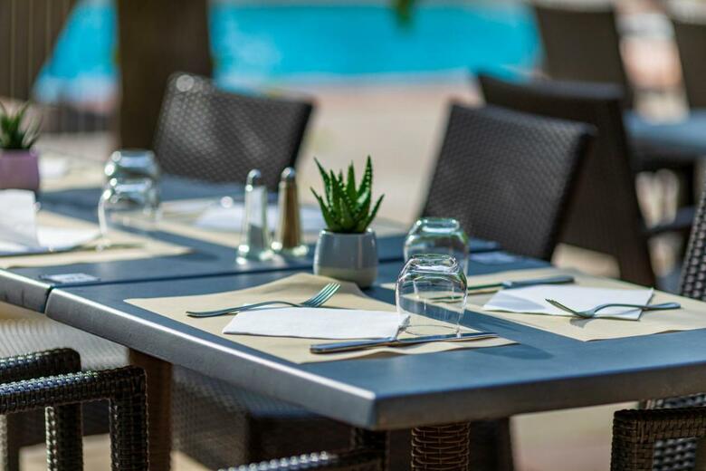 Hotel Logis Le Mas De L'�toile Aubagne