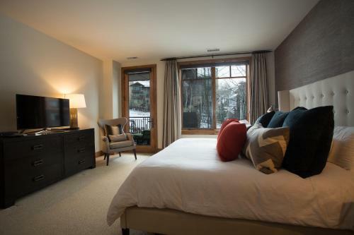 Hotel Shooting Star At Empire Pass