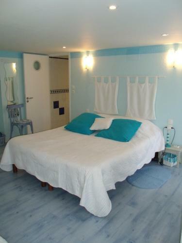 Bed & Breakfast Chambres D'h�tes "a La Douane"