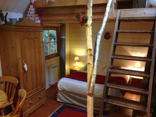 Hostal Les Roulottes De La Baronnie