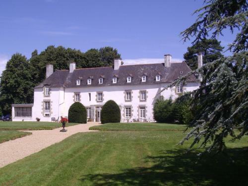 Hostal Les Roulottes De La Baronnie