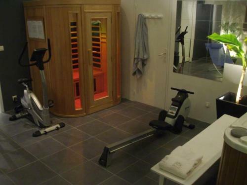 Hostal Les Roulottes De La Baronnie