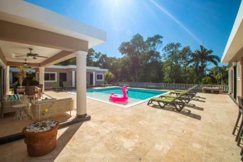 Hostal Residencial Casa Linda