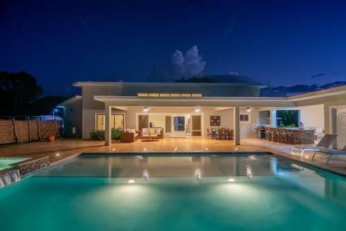 Hostal Residencial Casa Linda