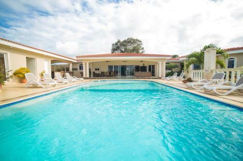 Hostal Residencial Casa Linda