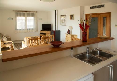 Villa Independiente Medes Mar 16