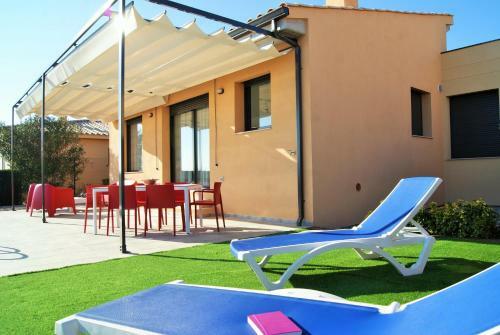 Villa Independiente Medes Mar 16