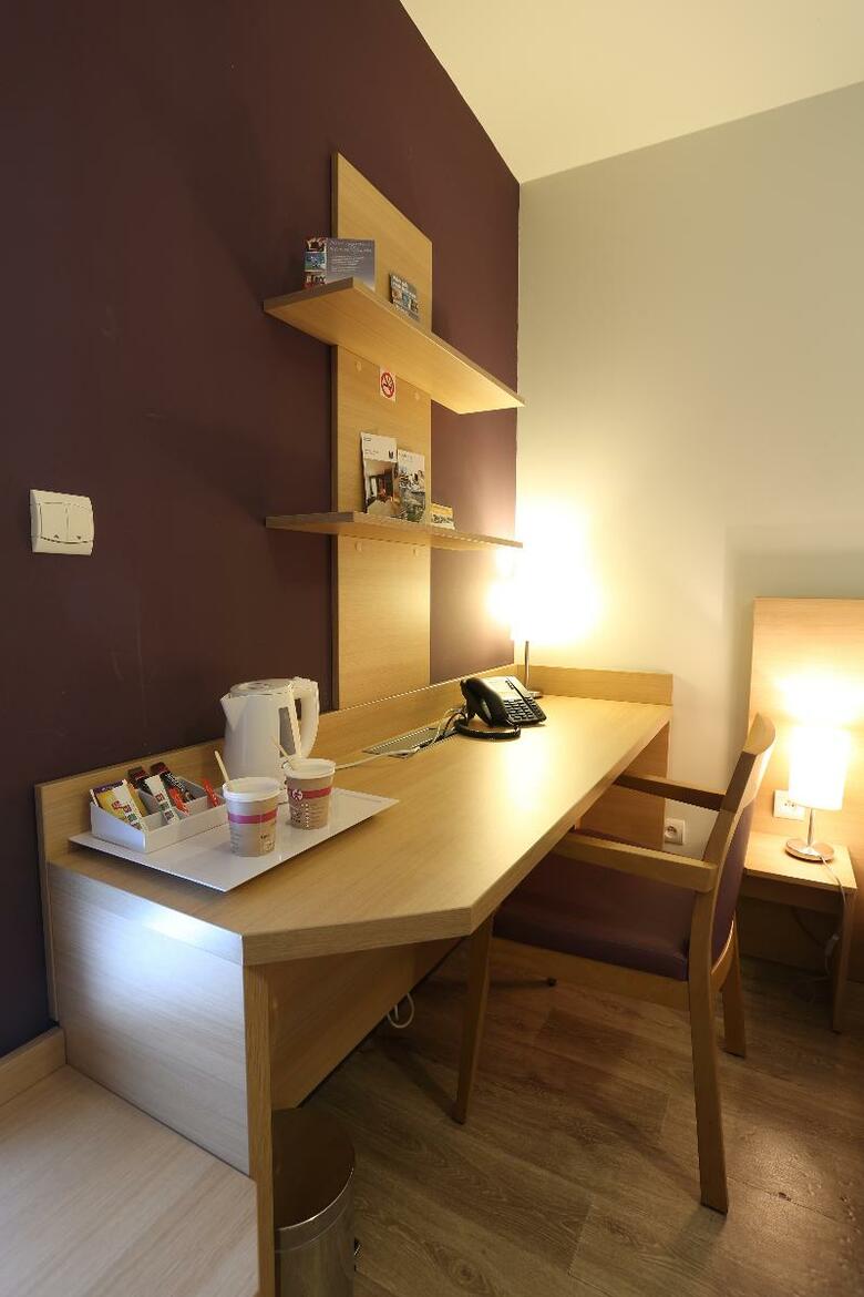 Hotel Comfort Suites Lyon Est Eurexpo