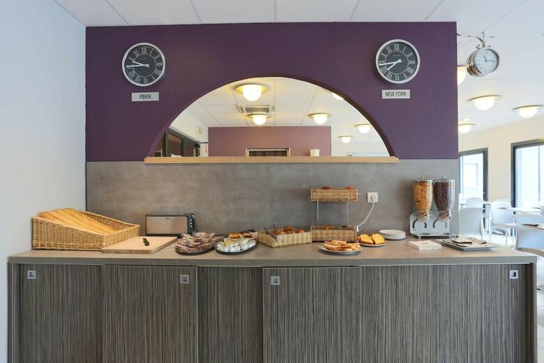 Hotel Comfort Suites Lyon Est Eurexpo