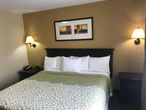 Motel Days Inn & Suites Tucker