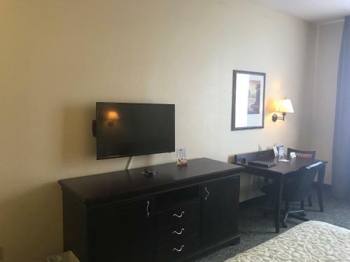 Motel Days Inn & Suites Tucker