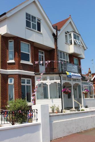 Hostal The Marina