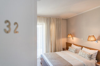 Avra City Hotel (former Minoa Hotel)