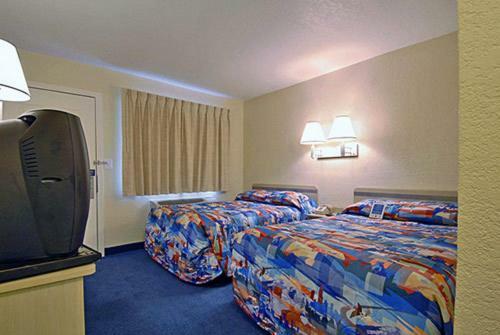 Motel 6 Seymour North