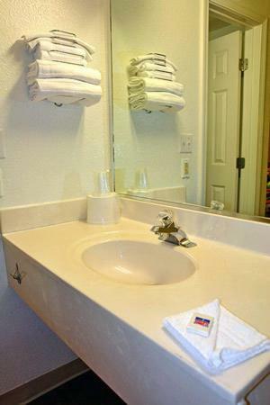 Motel 6 Seymour North