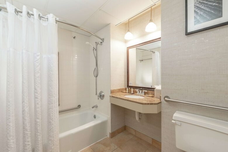Hotel Doubletree By Hilton Bloomington Minneapolis South