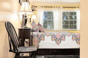 The Caribbean Court Boutique Hotel