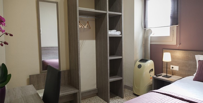 Hostal Fonda Montserrat