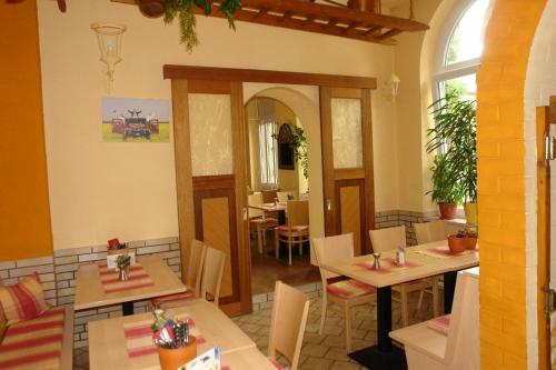 Hostal Hotel-pension Gr�ne Linde