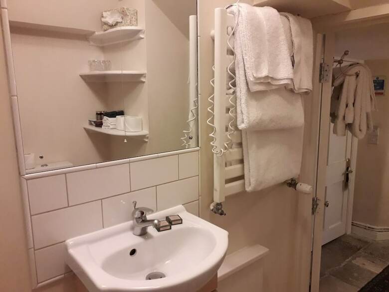 Bed & Breakfast Henrietta House