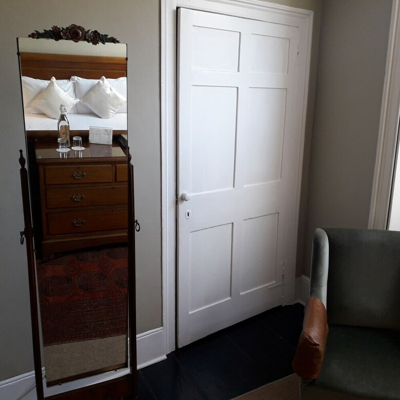 Bed & Breakfast Henrietta House