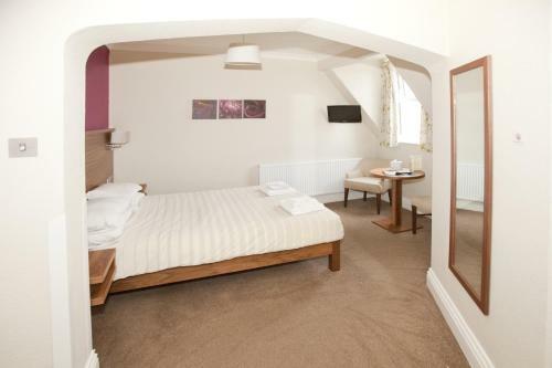 Wheatlands Lodge Hotel